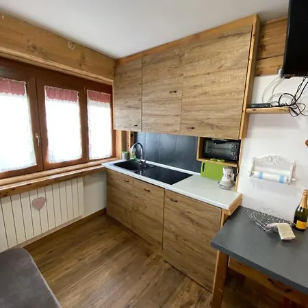 Bianca's * بيريوِل تْشيرفينيا